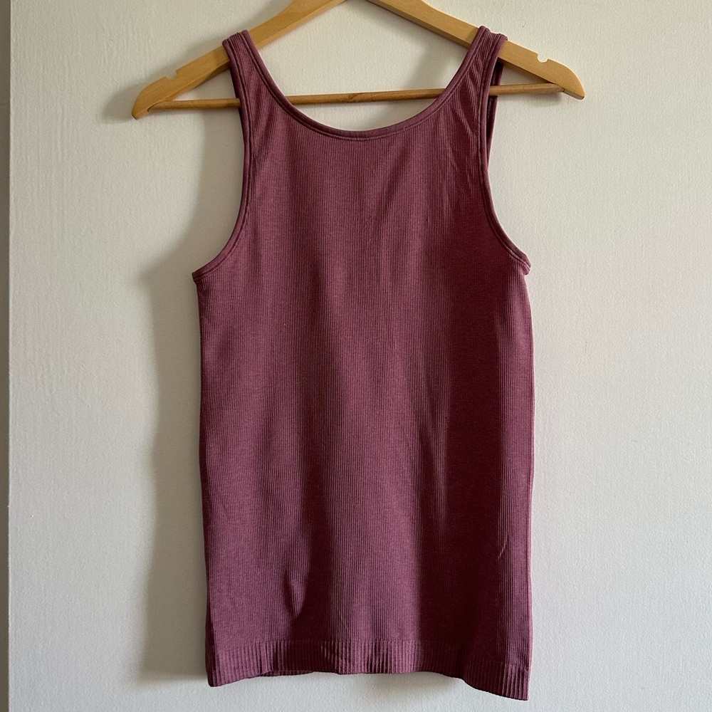 Lululemon Athletica Mauve Seamless Ribbed Scoop Back Athletic Tank Top Size 6